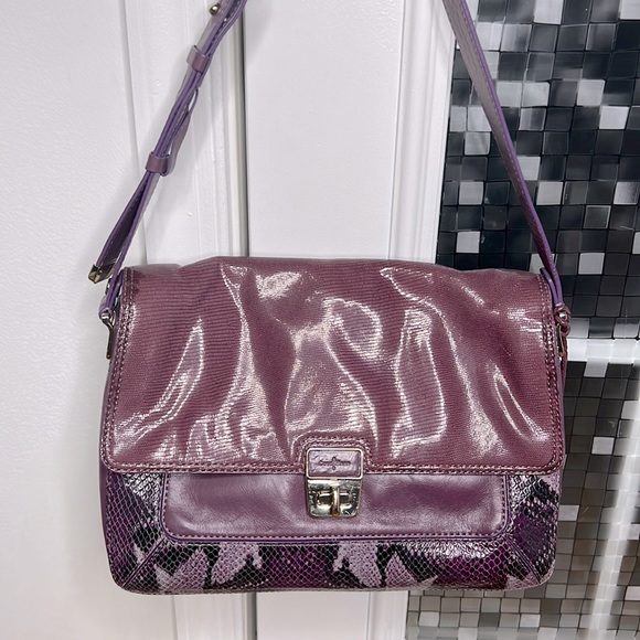 💕 Cole haan gorgeous purple snakeskin leather shoulder medium bag 💕